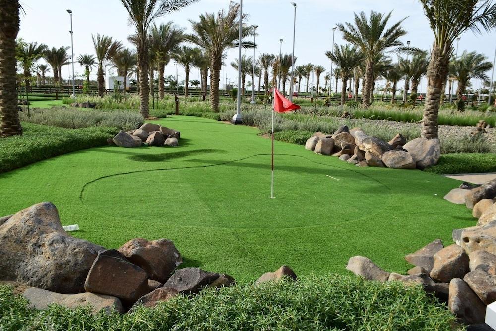 Bay La Sun Hotel And Marina - Emaar King Abdullah Economic City Ngoại thất bức ảnh Golf course at Al Forsan National Club