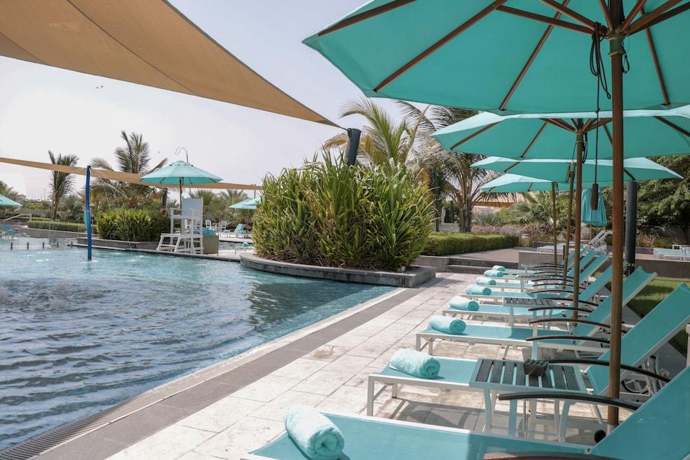 Bay La Sun Hotel And Marina - Emaar King Abdullah Economic City Ngoại thất bức ảnh The swimming pool at the resort